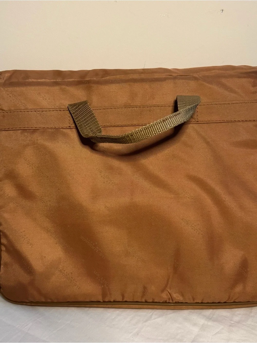 N/A tan laptop